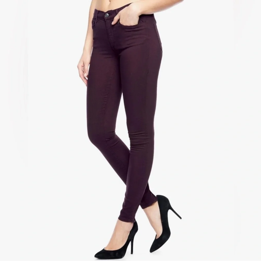 True Religion Mid-Rise White Skinny Jeans - Picture 16 of 16